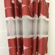 Musterfenster Dekoschal Fl&auml;che Kreise wei&szlig; rot grau , fertig gen&auml;ht