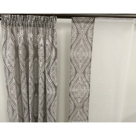 Musterfenster aus 3 Dekoschals und 1 Fl&auml;che Ornamente wei&szlig; schlamm, H&ouml;he 2,39 m