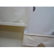 Musterfenster aus 3 exklusiven Flächen in weiß braun lila grau, höhenversetzt